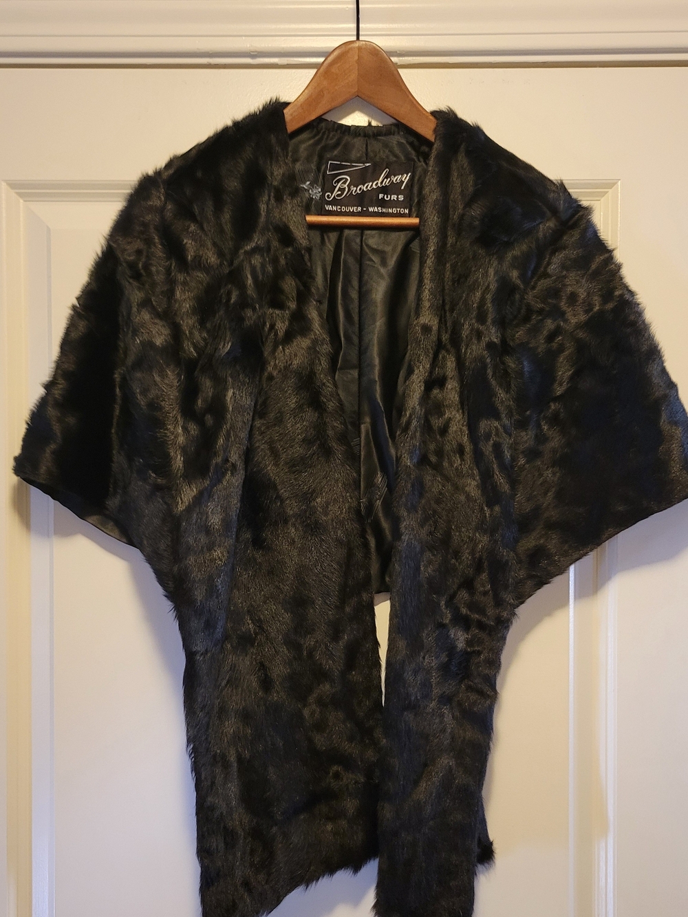 Vintage 1950s Broadway Furs Vancouver WA Black Rabbit Fur Cape Stole Shawl